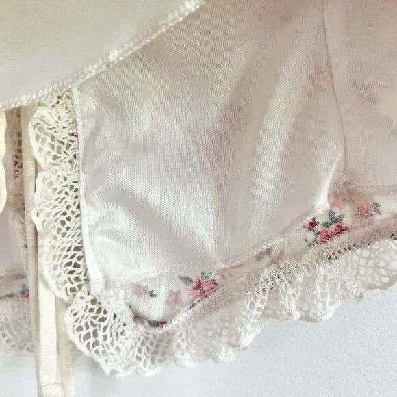 Kirious Los Angeles Front Tie Floral Babydoll Style Top Lace Coquette Size Small - Picture 10 of 10